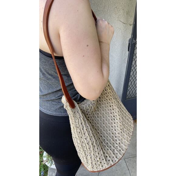 Neiman Marcus Made in Italy Woven Bag Leather Bottom - Picture 2 of 9